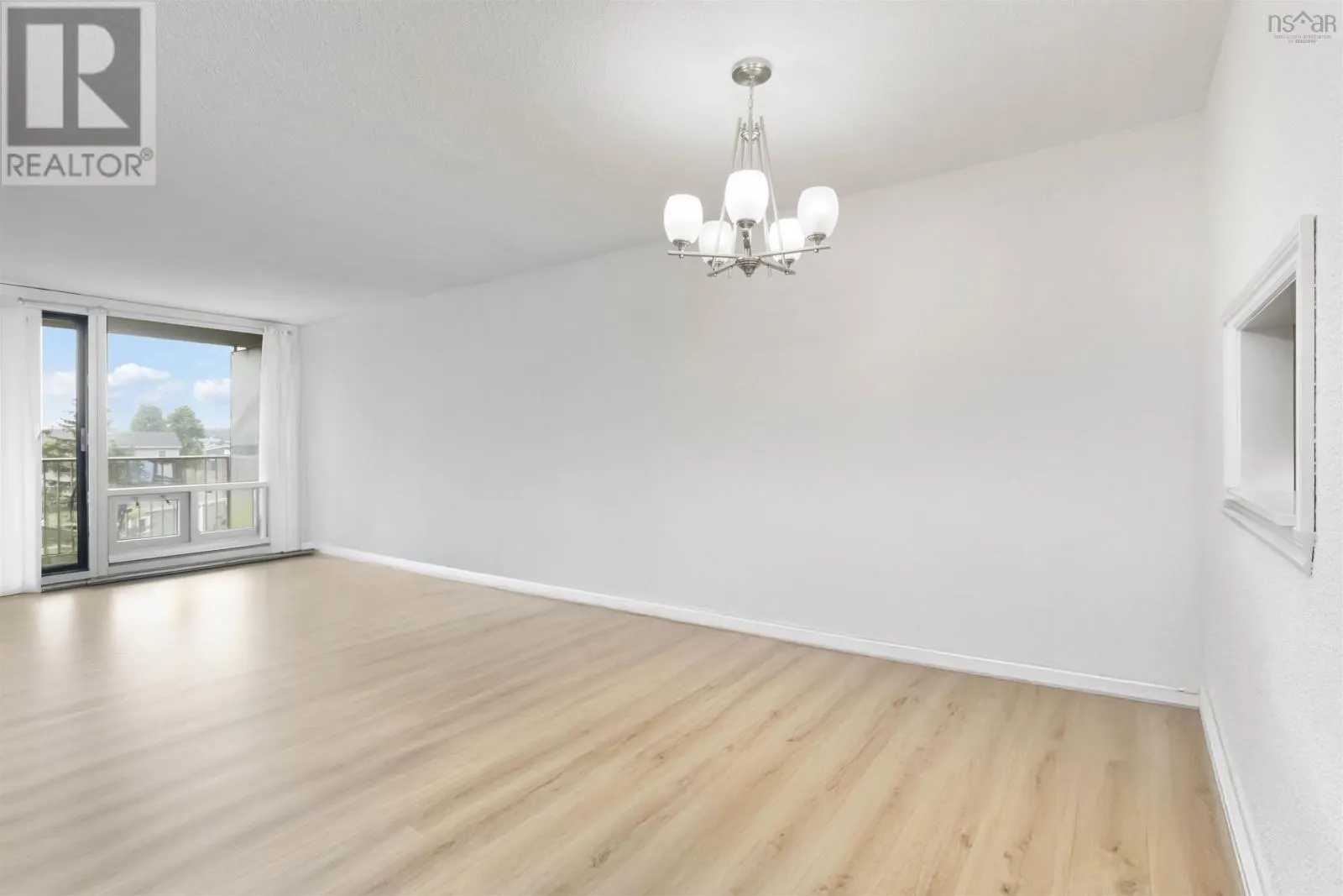 406 5572 Northridge Road