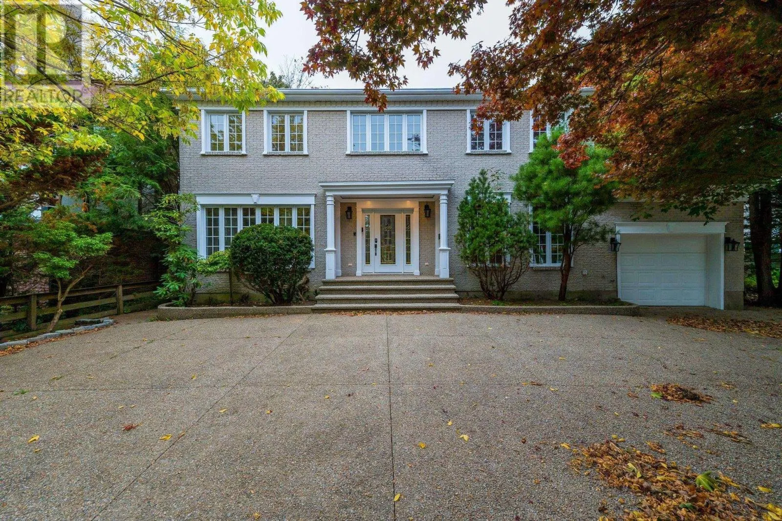 916 Young Avenue