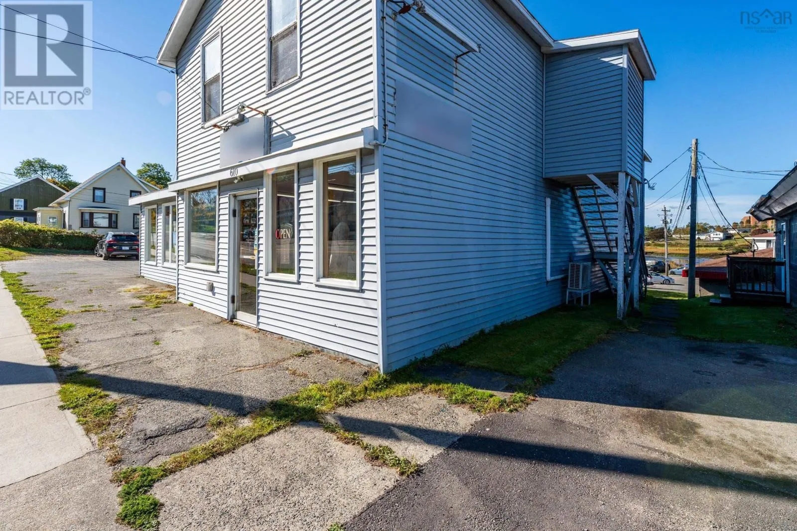 610 Main Street