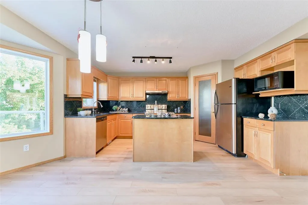 62 Calderwood Bay