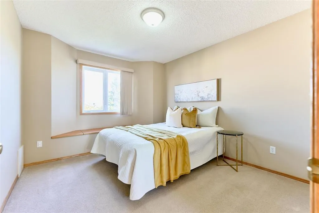 62 Calderwood Bay