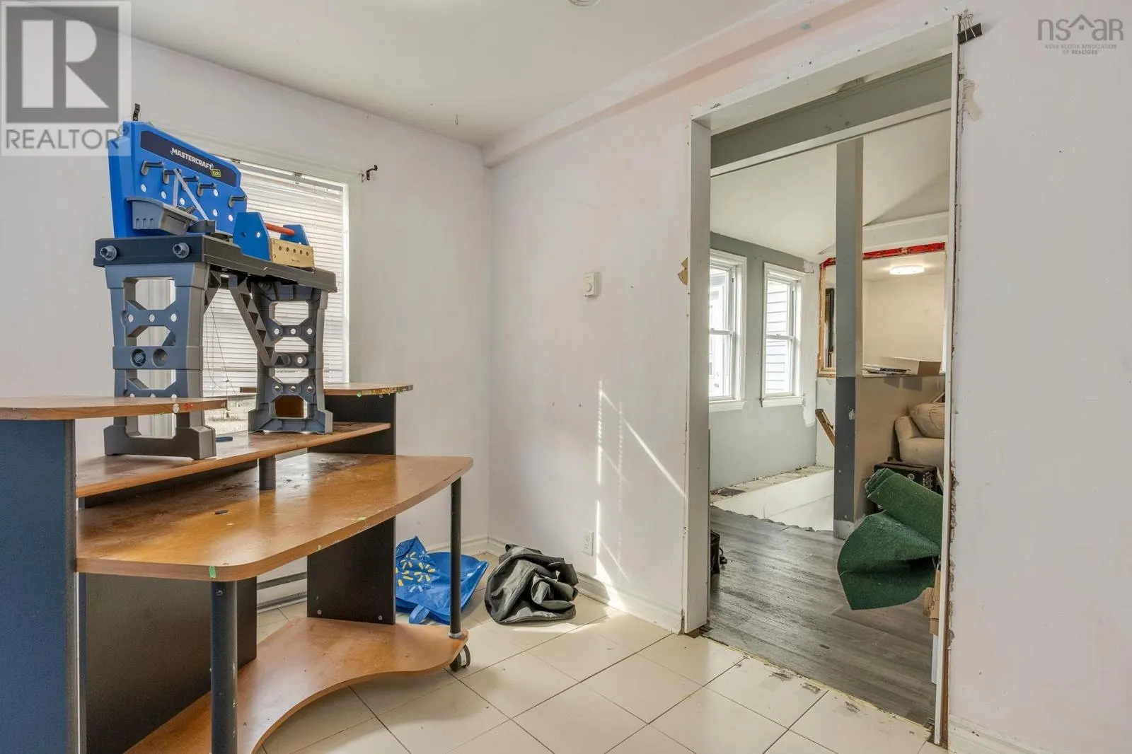 1119 Neily Crescent