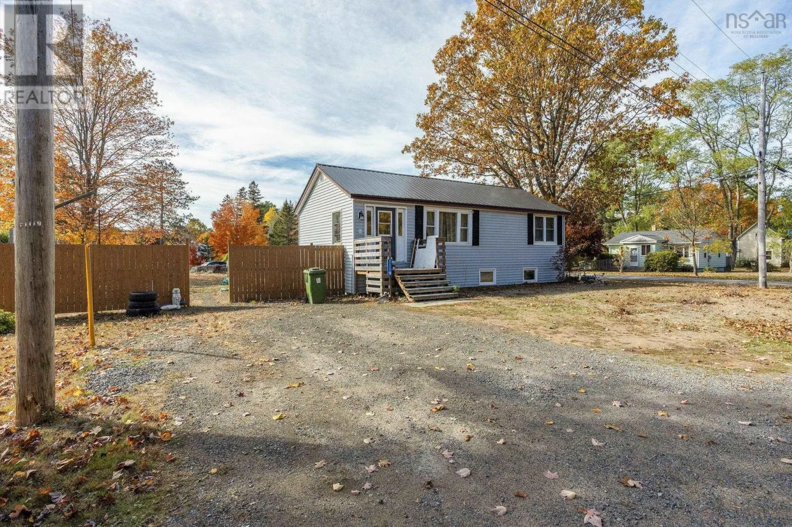 1119 Neily Crescent