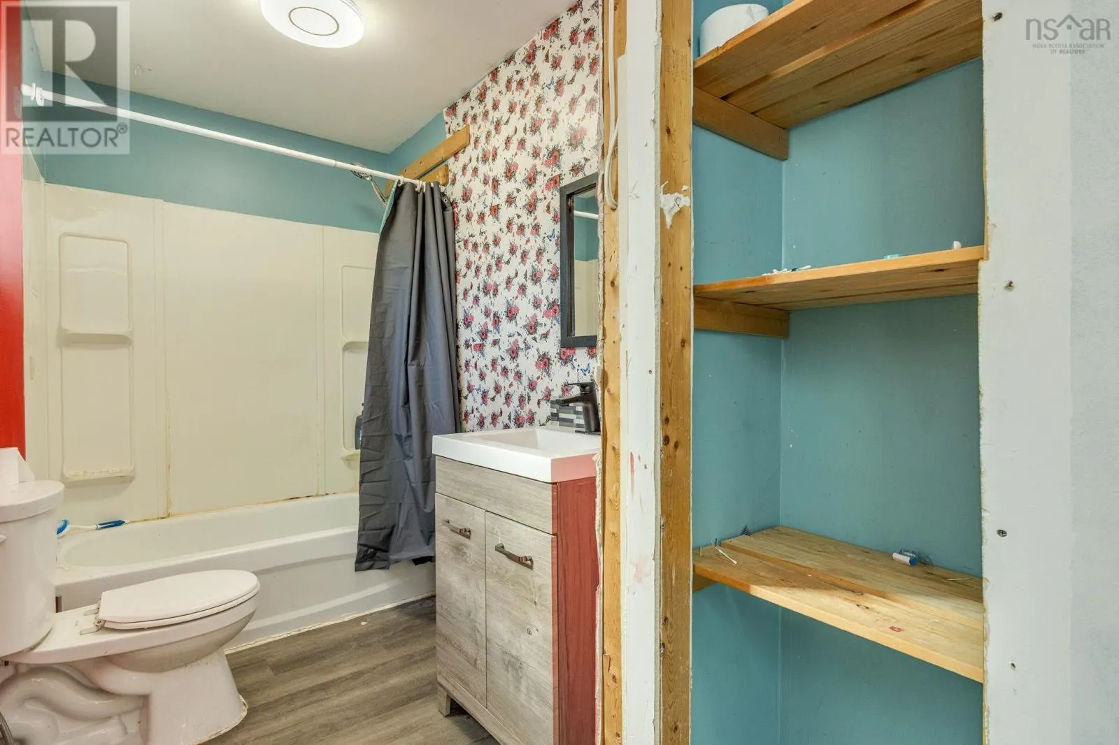 1119 Neily Crescent