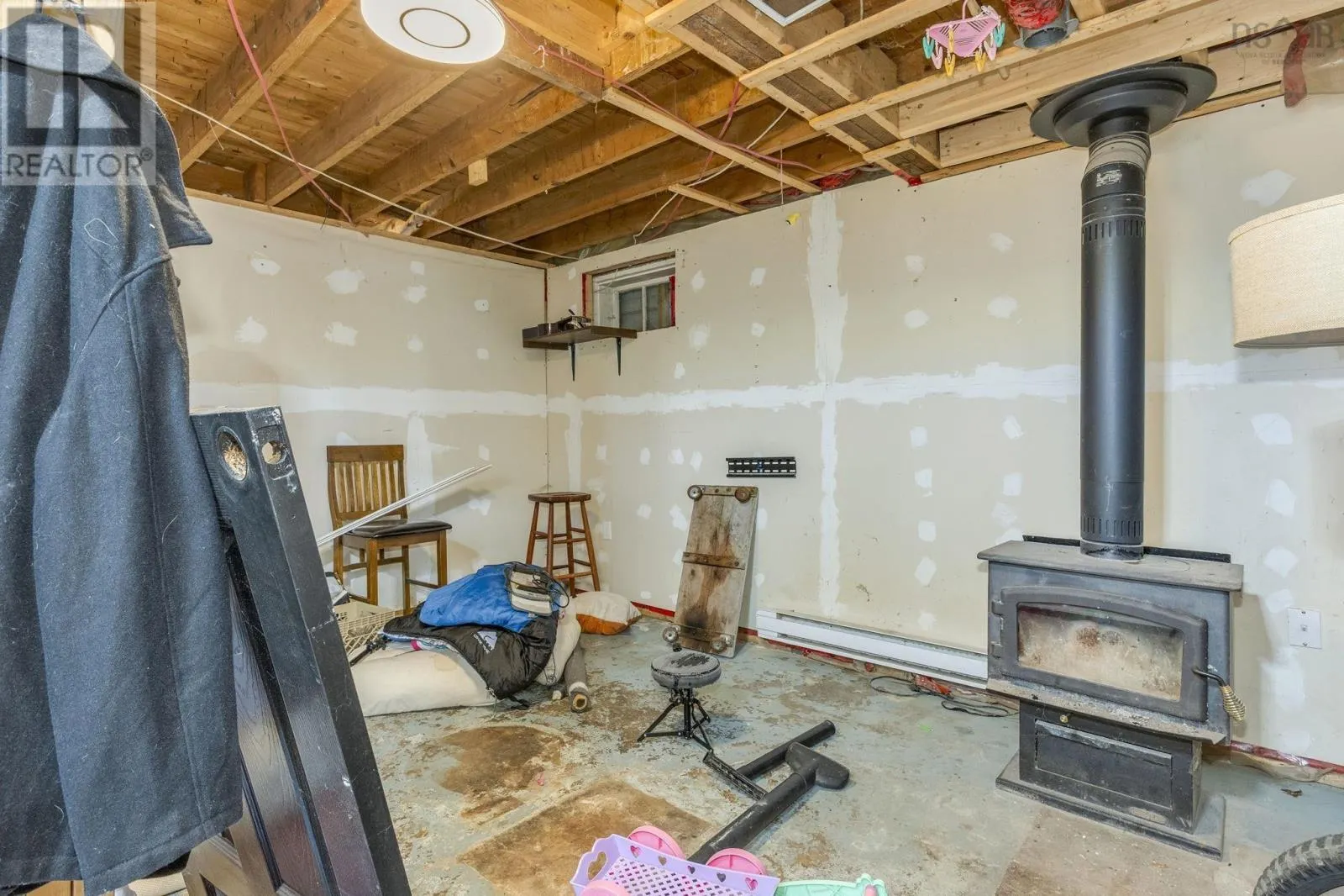 1119 Neily Crescent