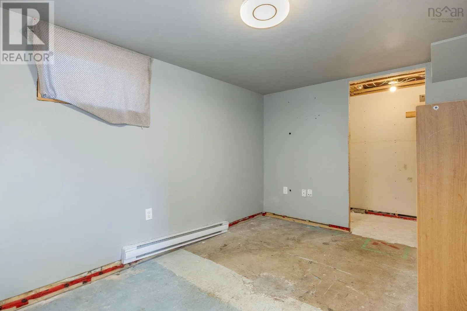 1119 Neily Crescent