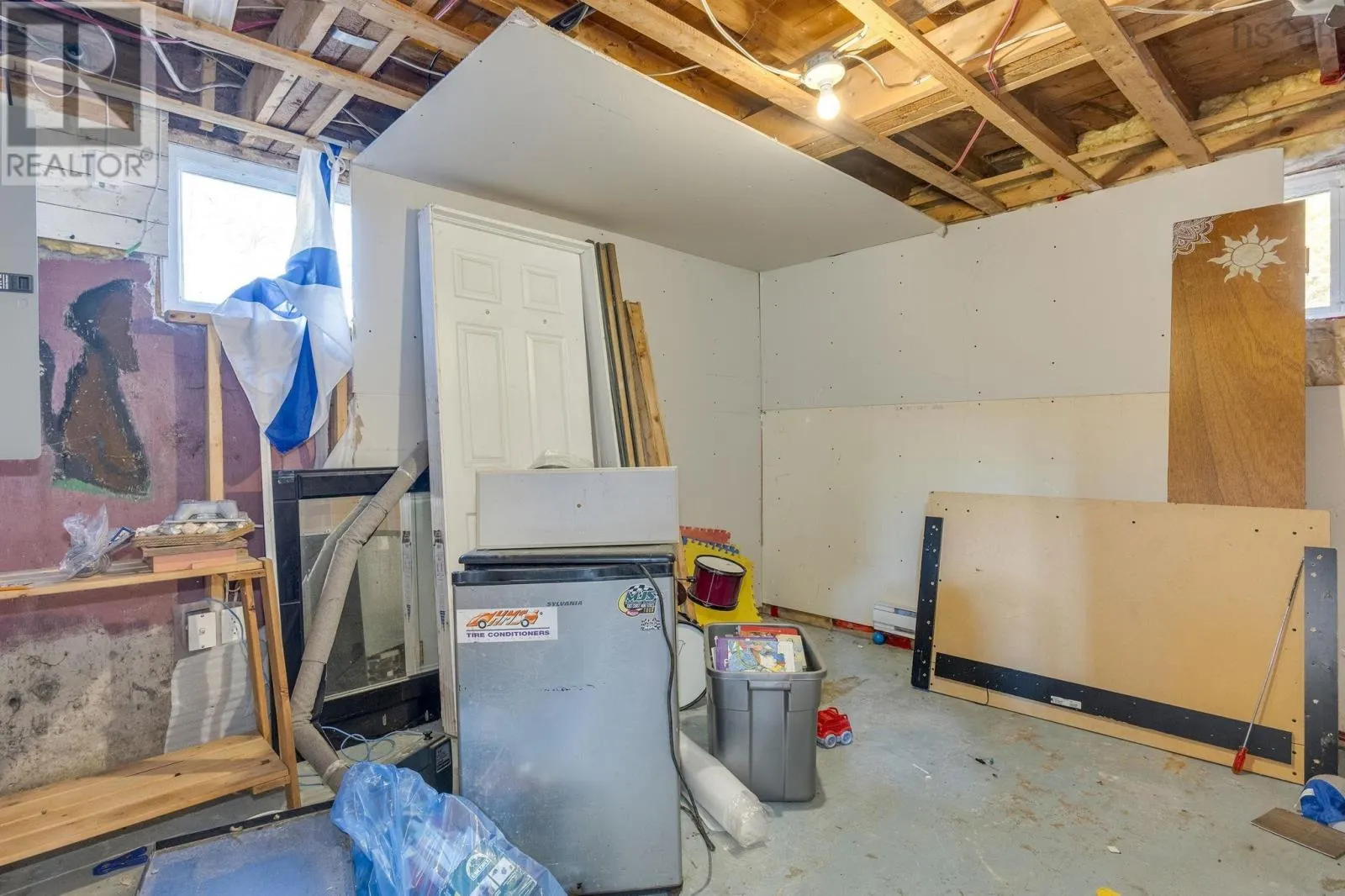 1119 Neily Crescent
