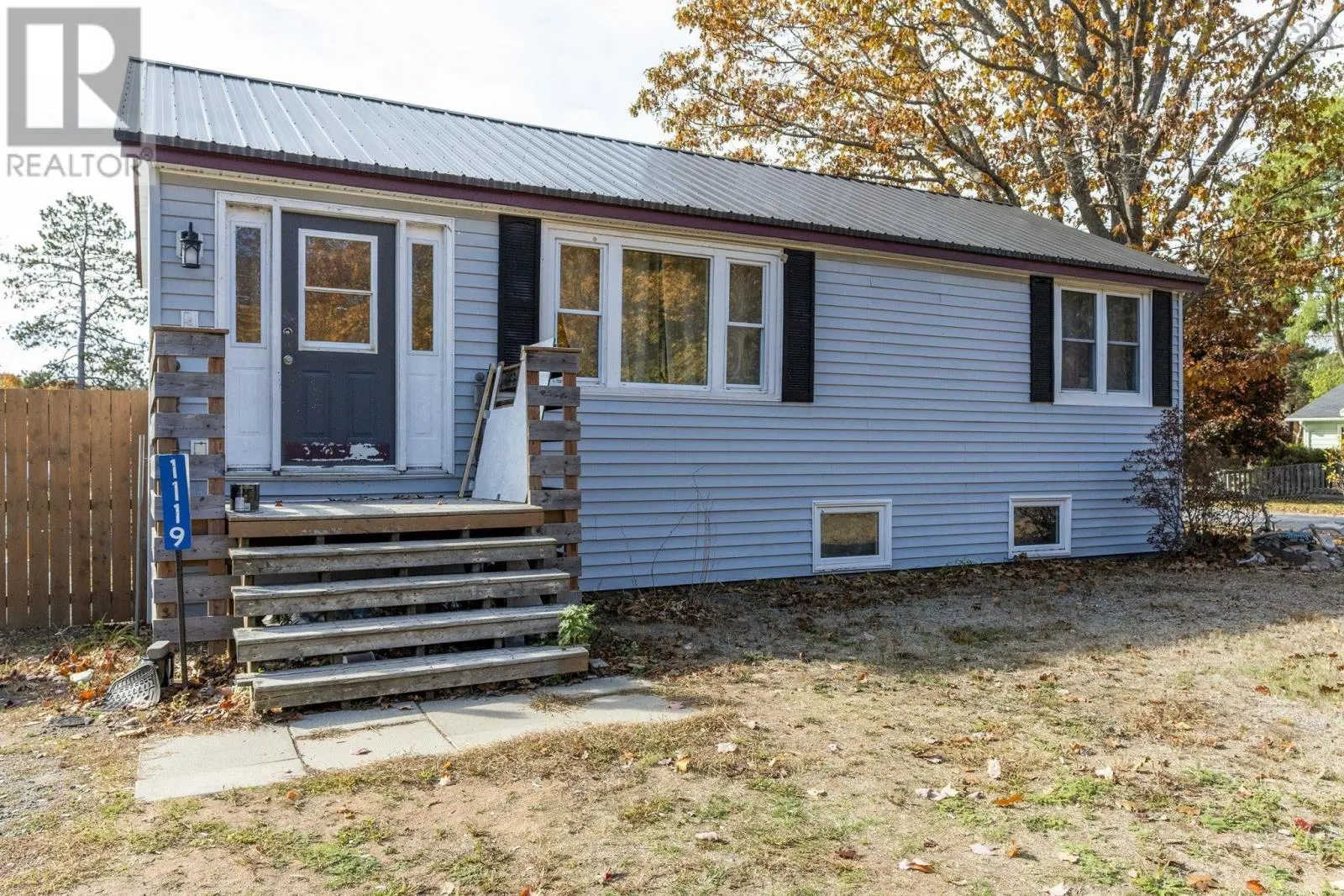 1119 Neily Crescent