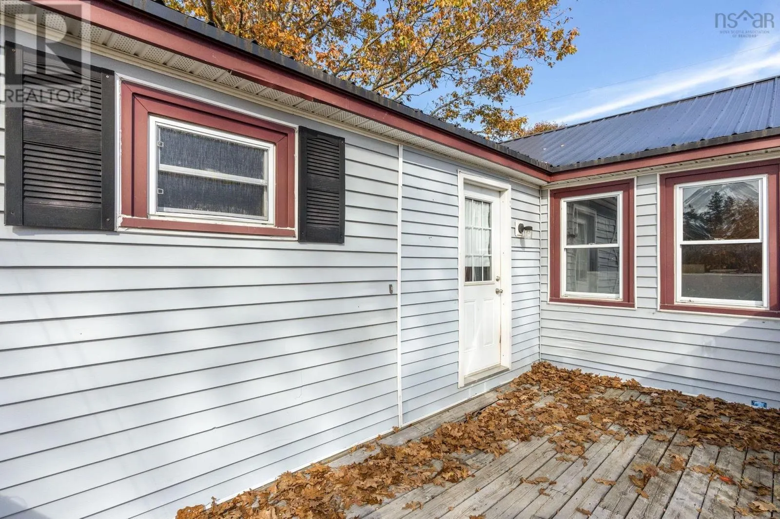 1119 Neily Crescent