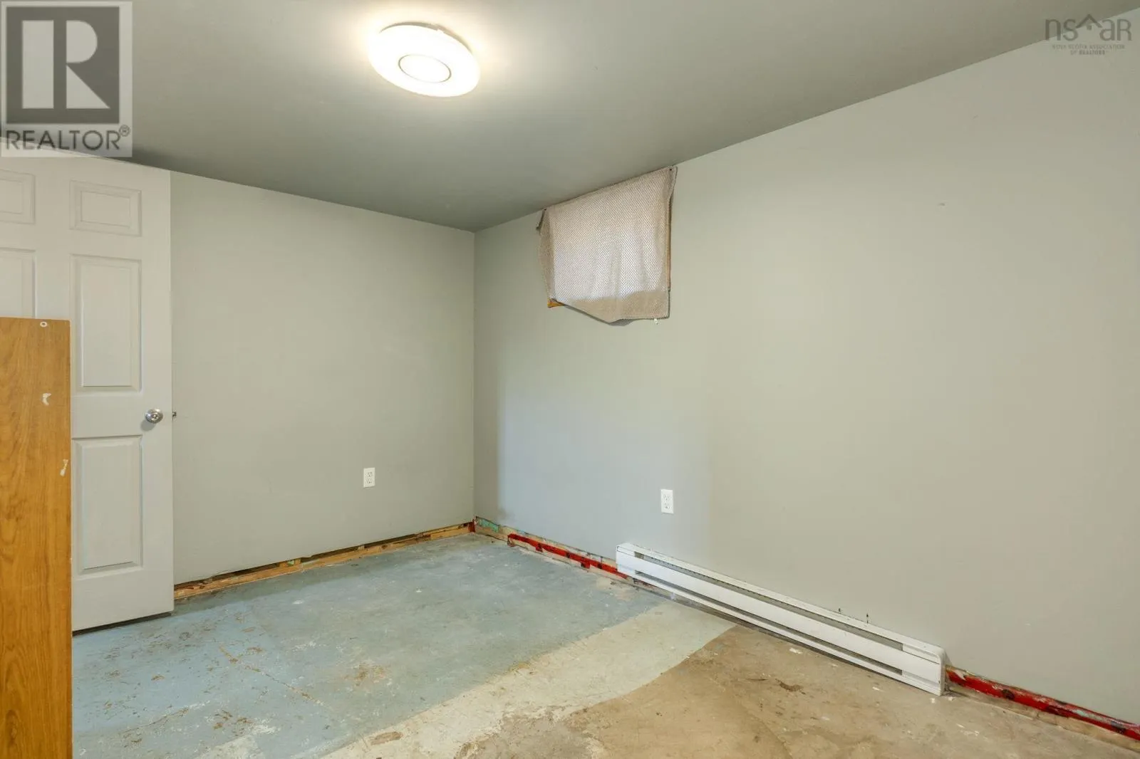 1119 Neily Crescent