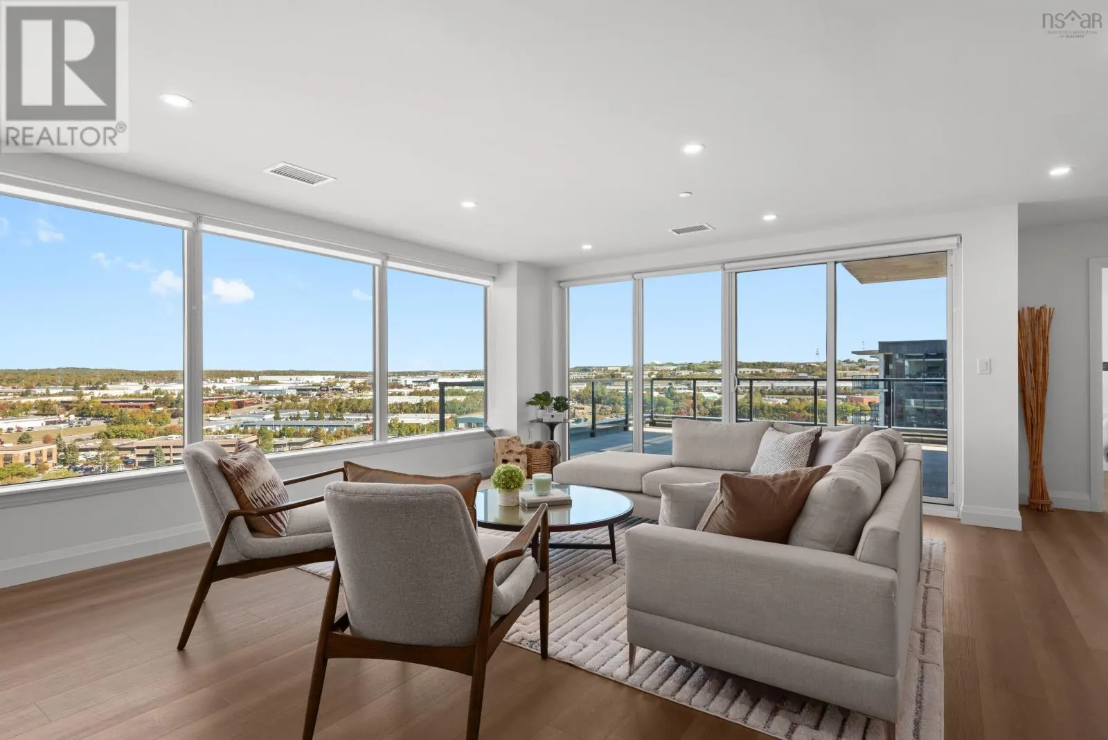 1703 72 Seapoint Road
