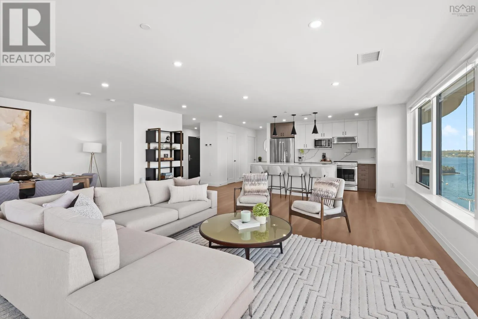 1703 72 Seapoint Road