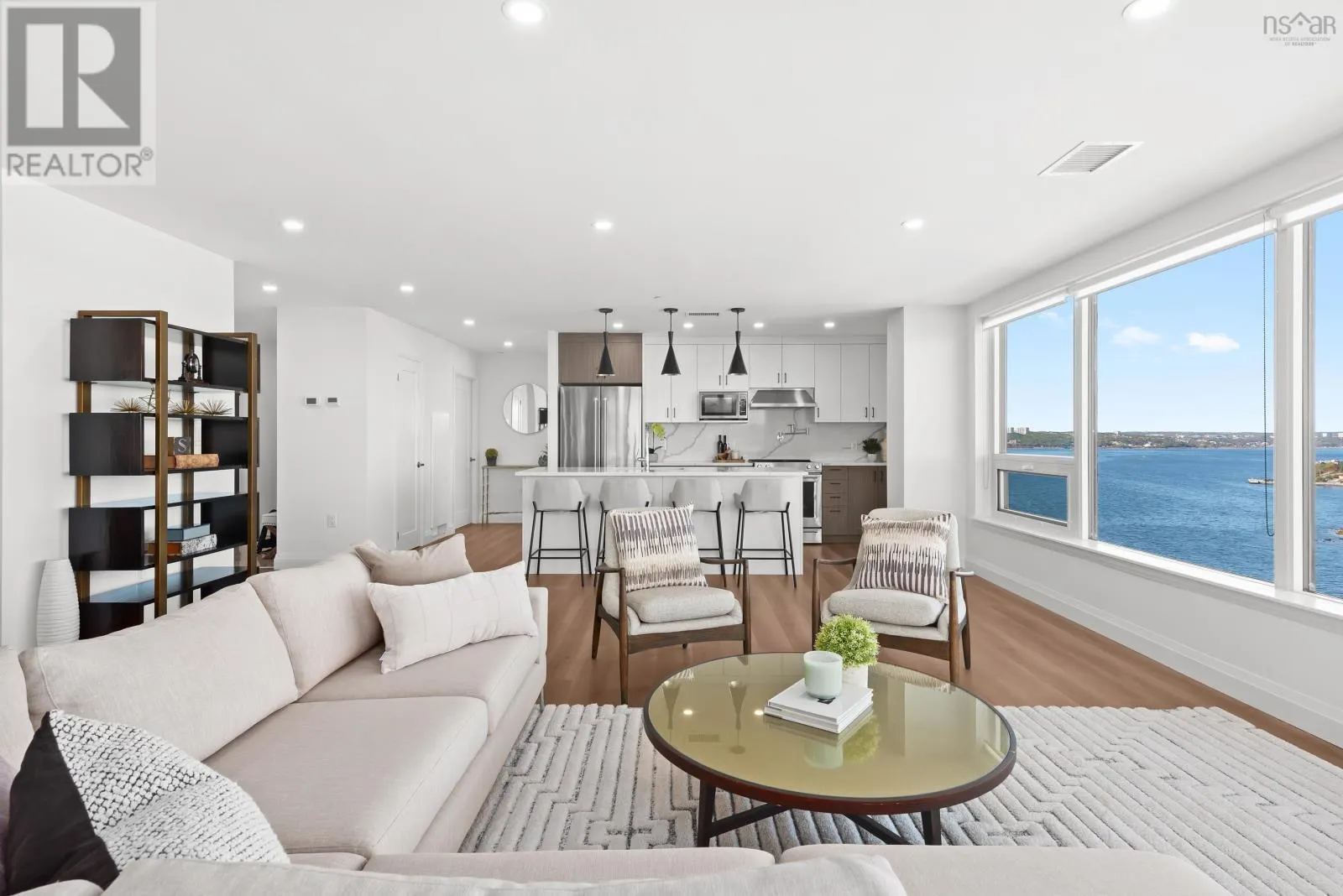 1703 72 Seapoint Road