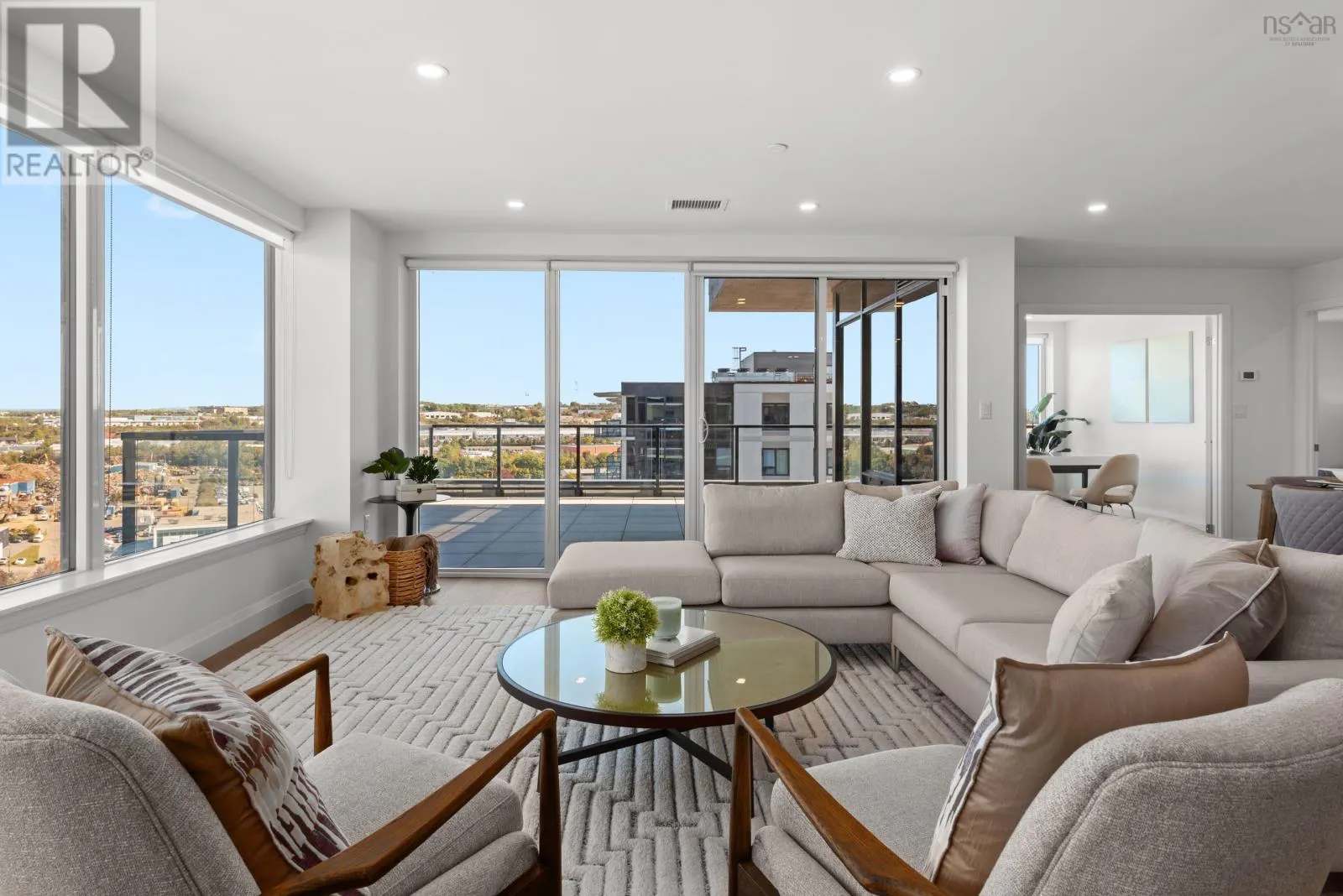 1703 72 Seapoint Road