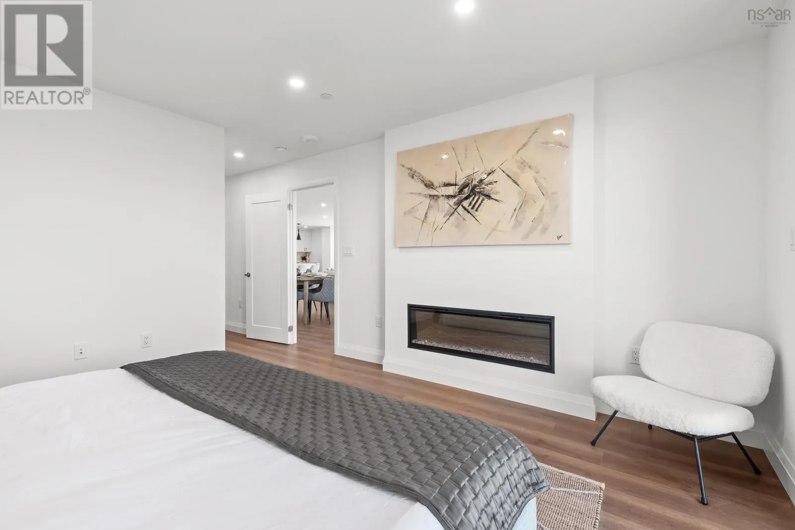 1703 72 Seapoint Road