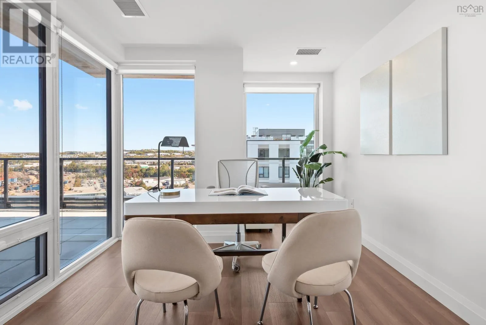 1703 72 Seapoint Road