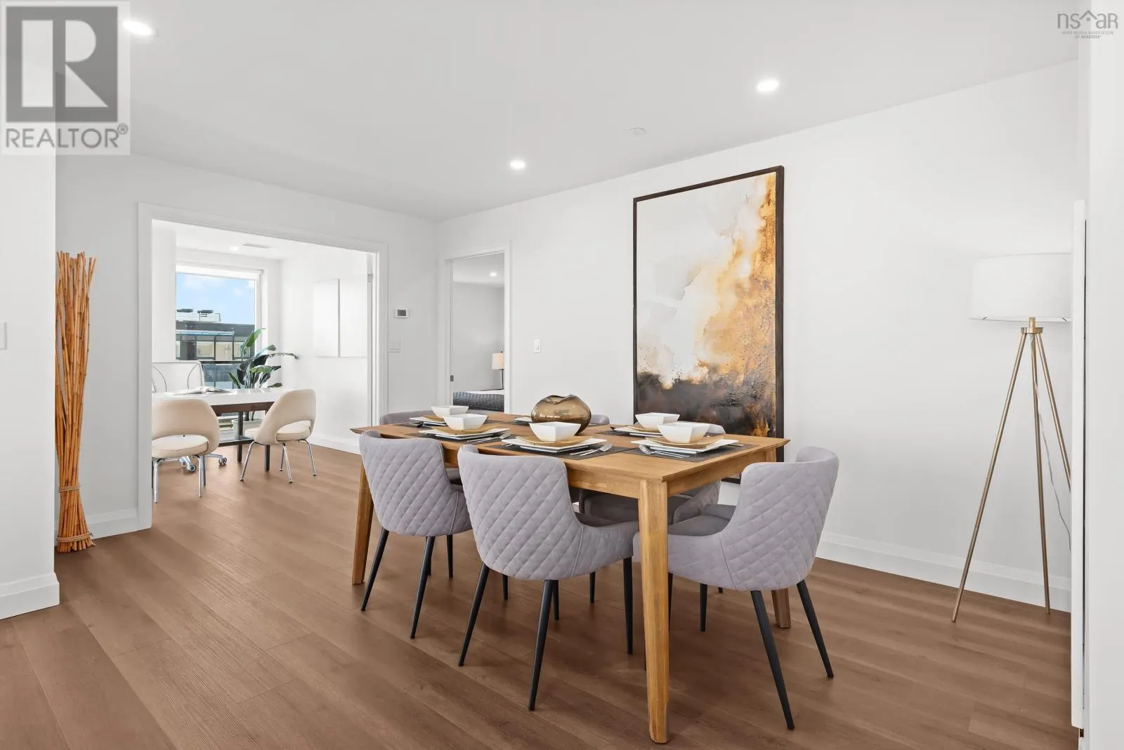 1703 72 Seapoint Road