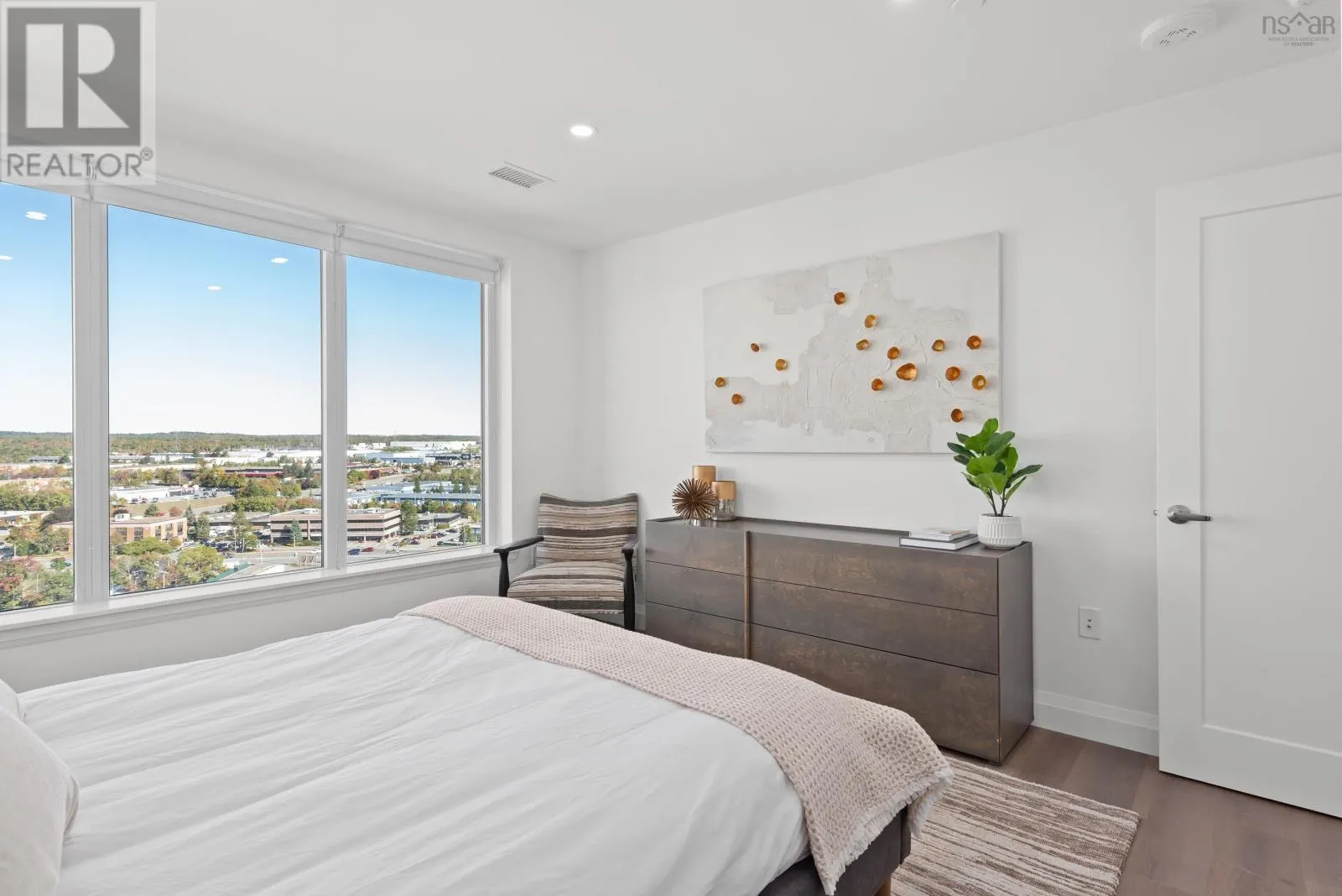 1703 72 Seapoint Road