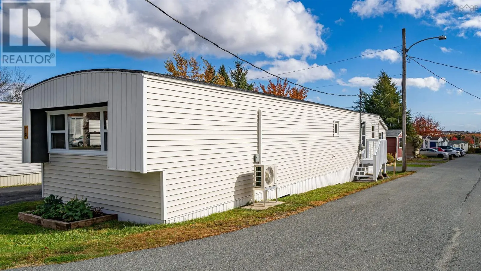 18 Earleton Avenue