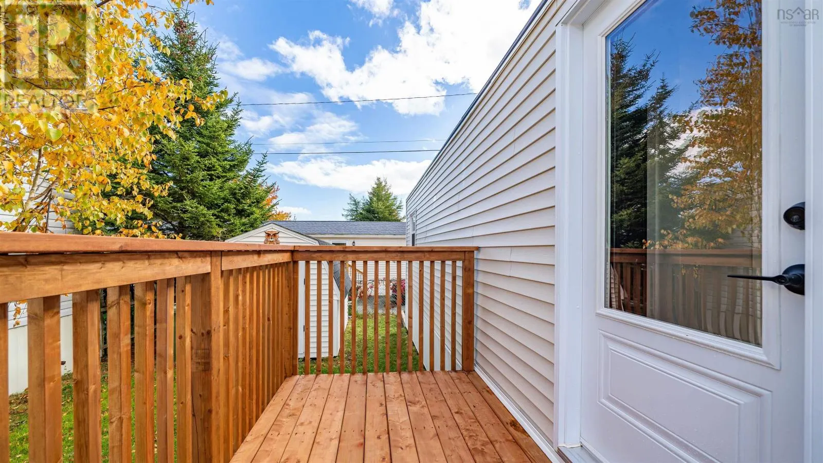 18 Earleton Avenue