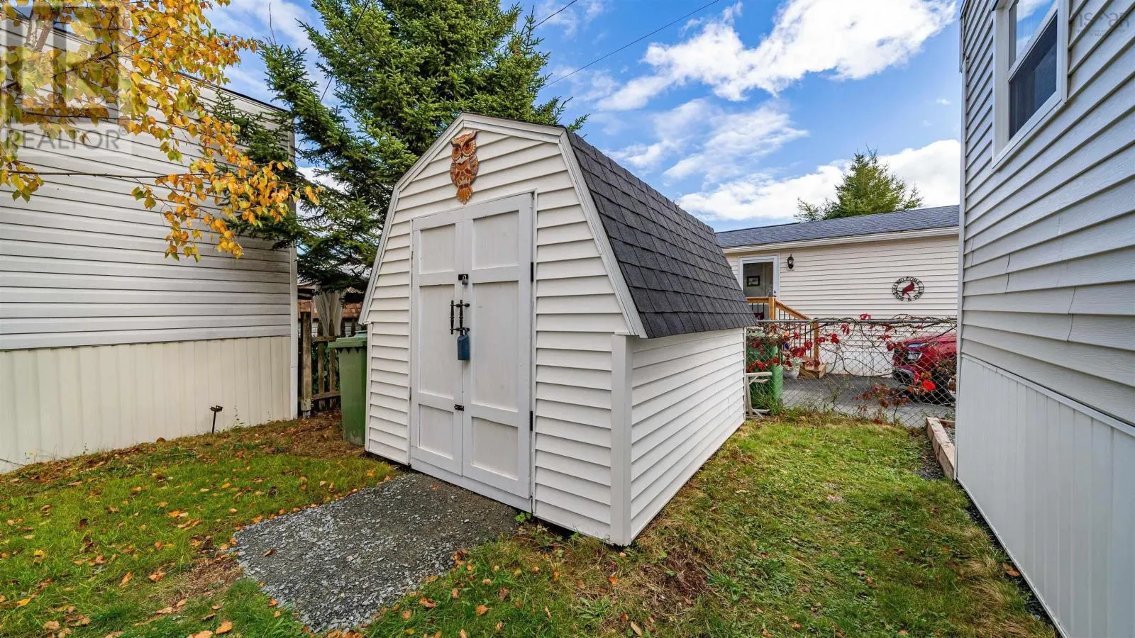 18 Earleton Avenue