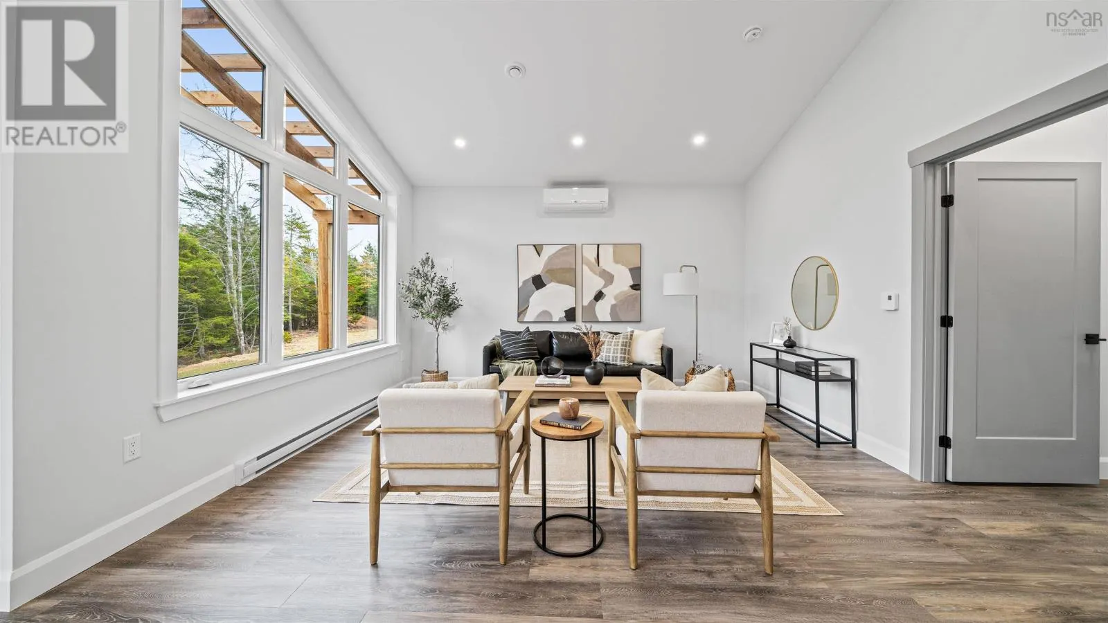 72 Chisholm Road