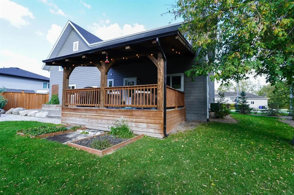 8 Ravenhill Drive