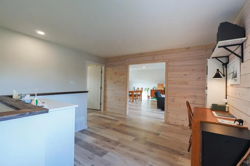 8 Ravenhill Drive