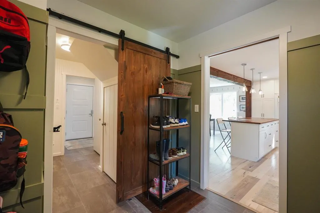 8 Ravenhill Drive