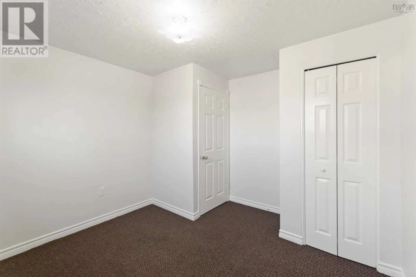 1123/1125 Andringa Drive