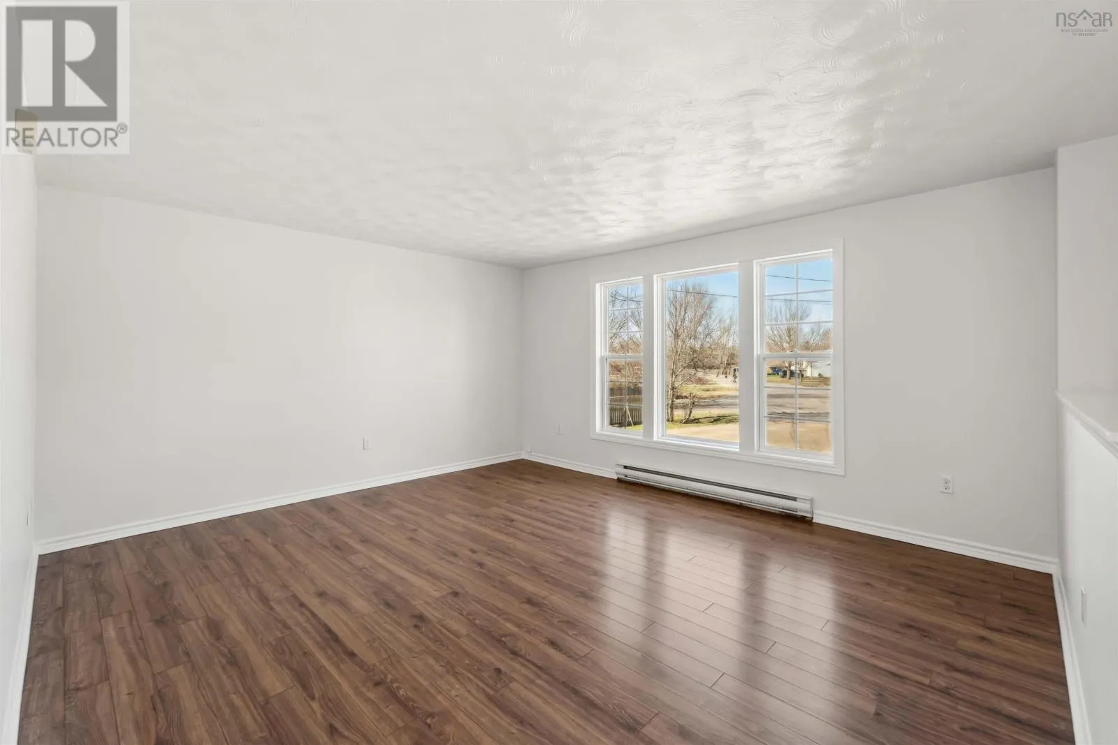 1123/1125 Andringa Drive