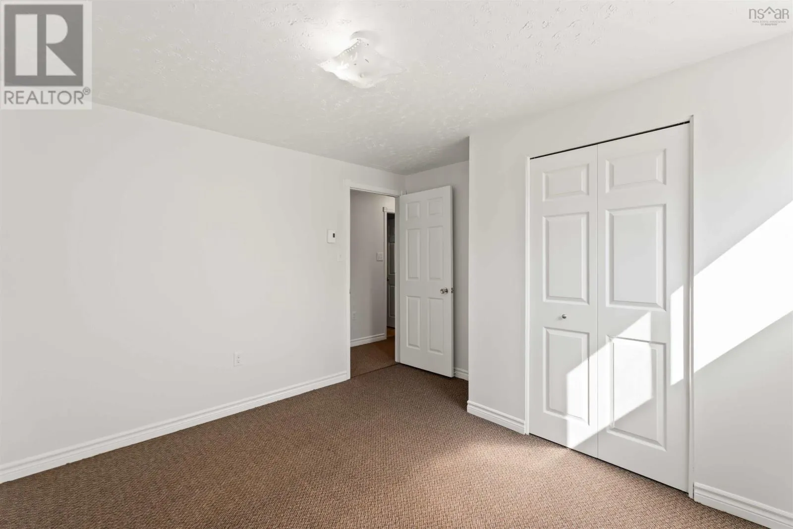 1123/1125 Andringa Drive