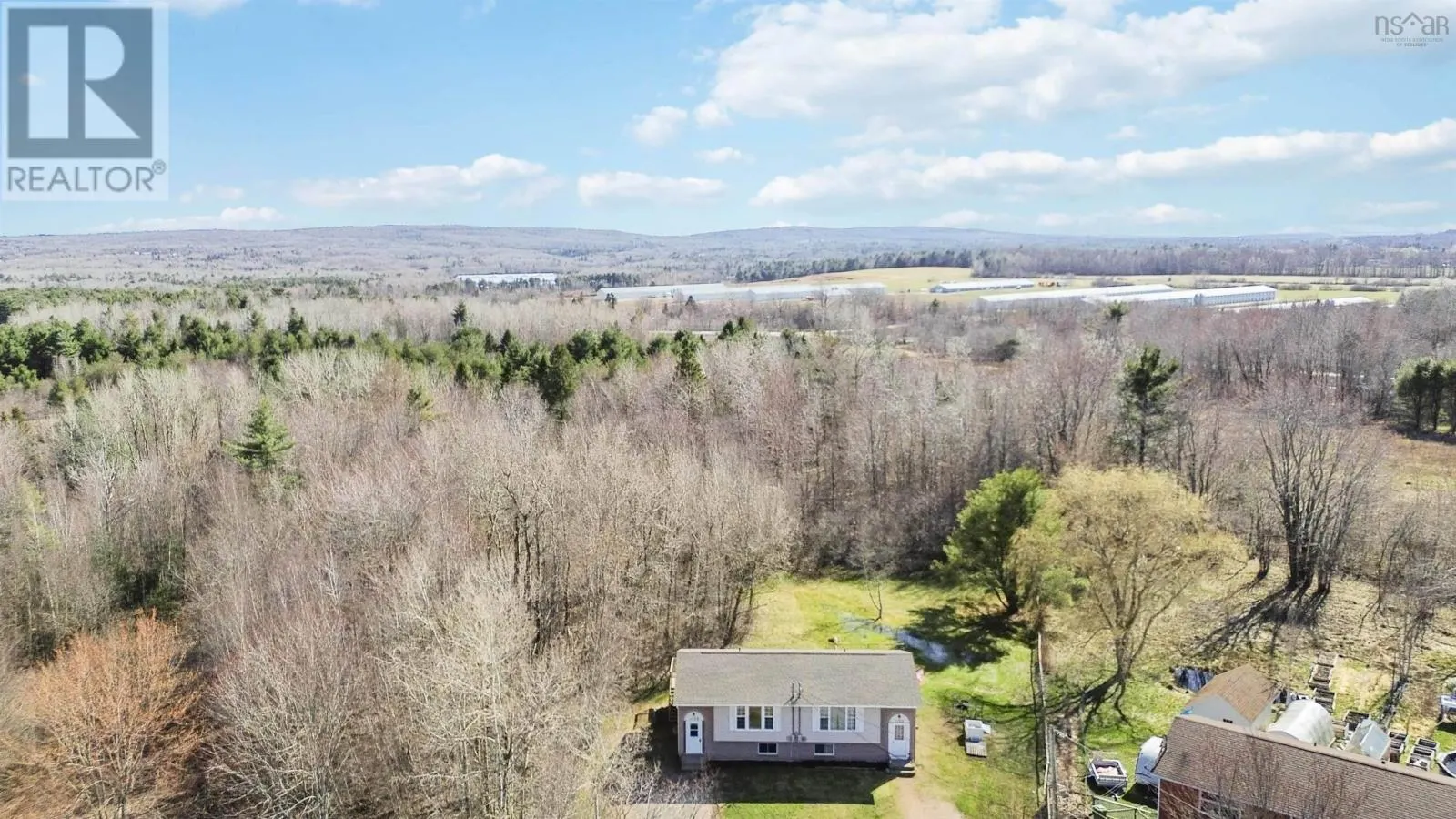 1123/1125 Andringa Drive