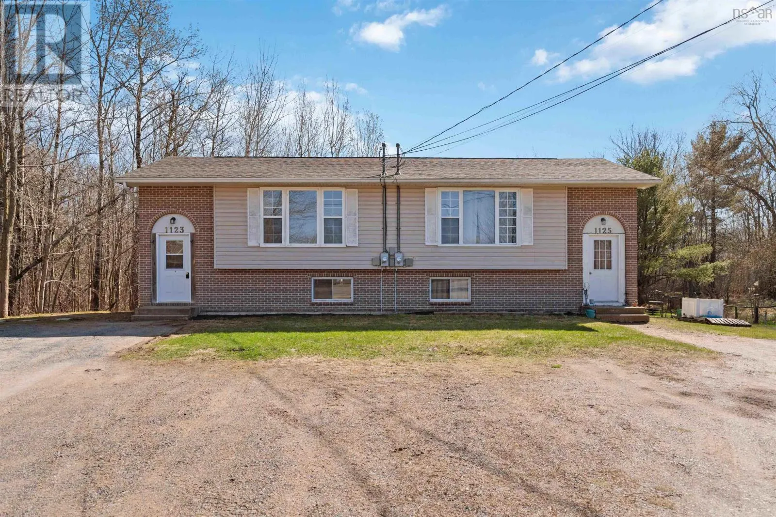 1123/1125 Andringa Drive