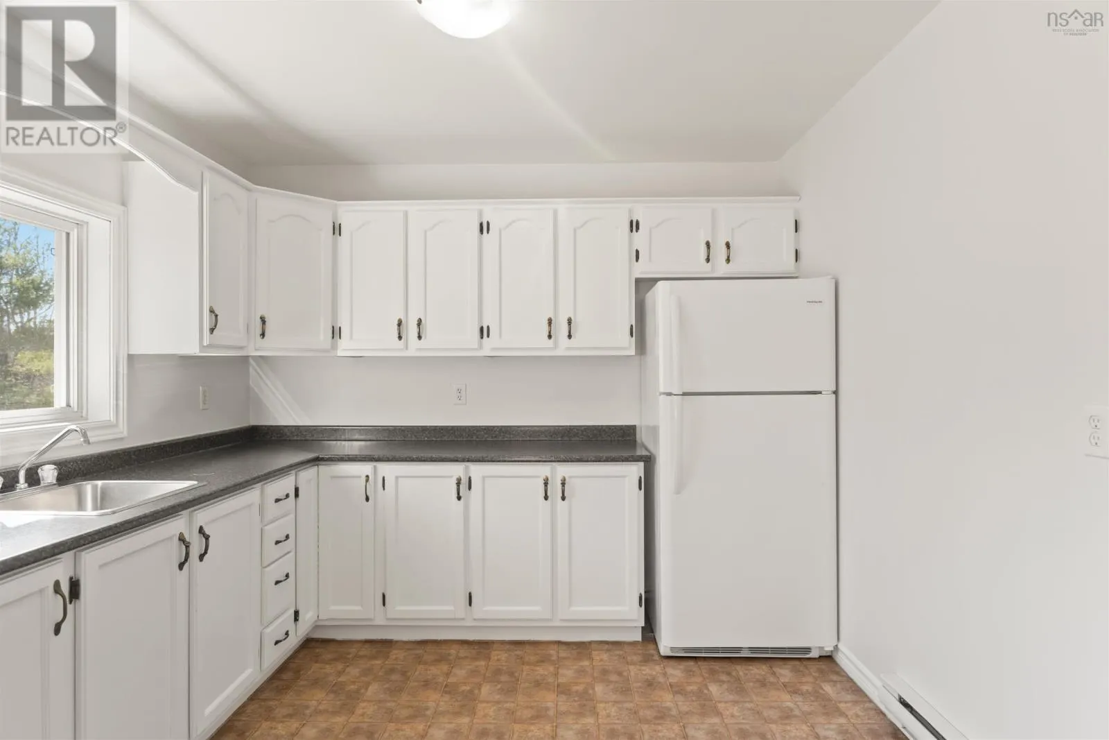 1123/1125 Andringa Drive