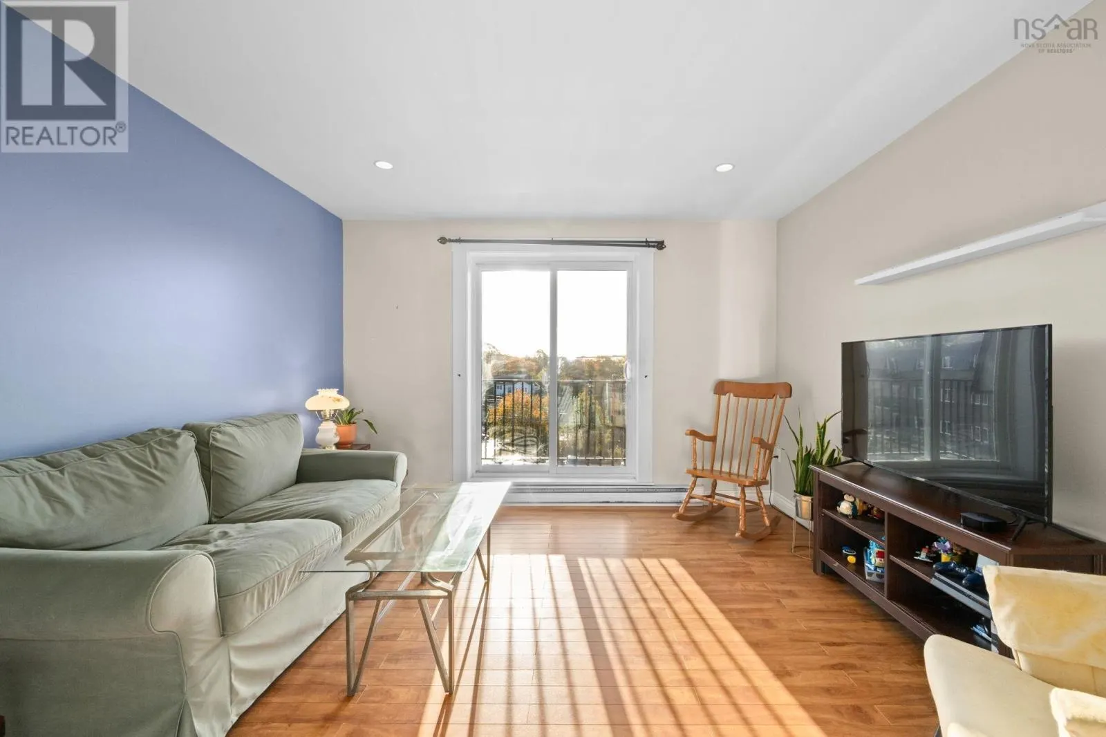 310-7 Jamieson Street