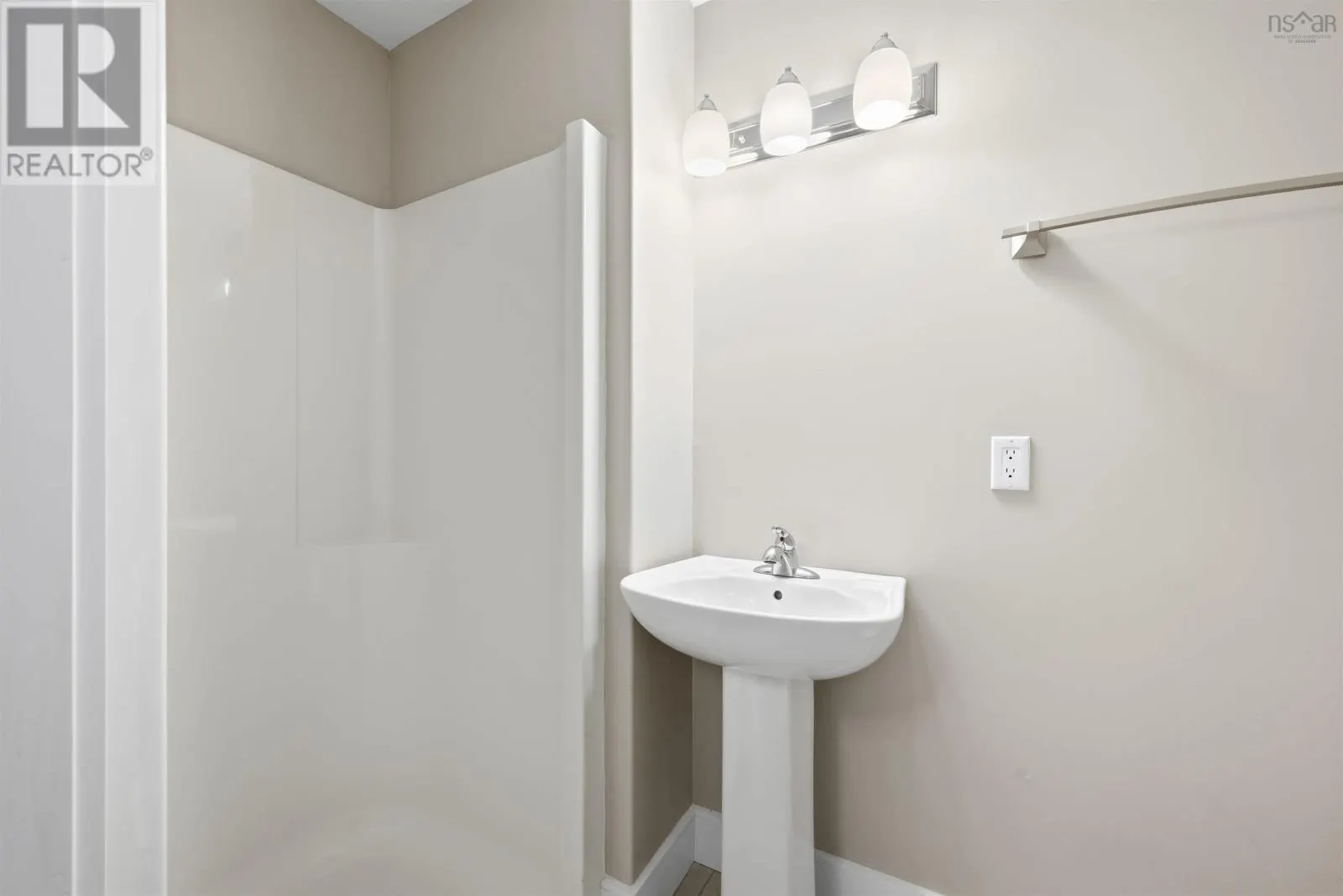 26 Eliza Ritchie Crescent