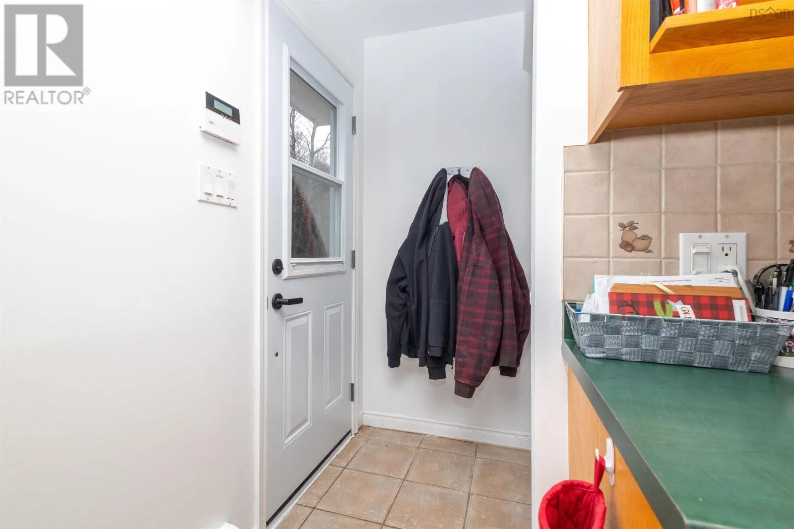 3381 Long Island Road