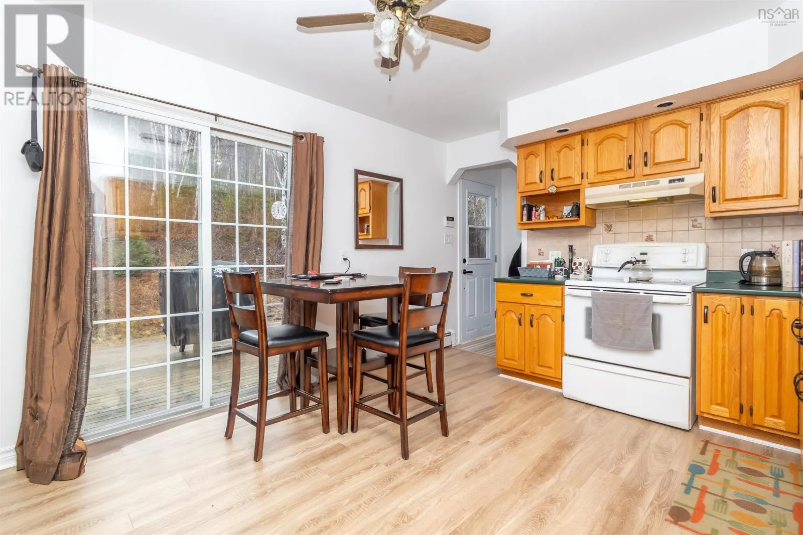 3381 Long Island Road