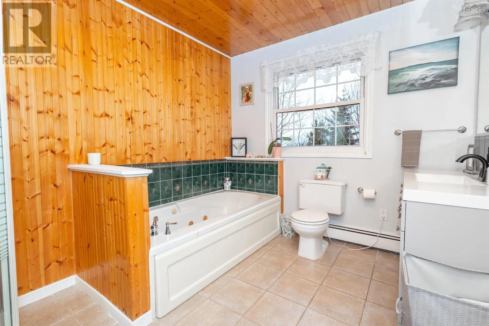 3381 Long Island Road