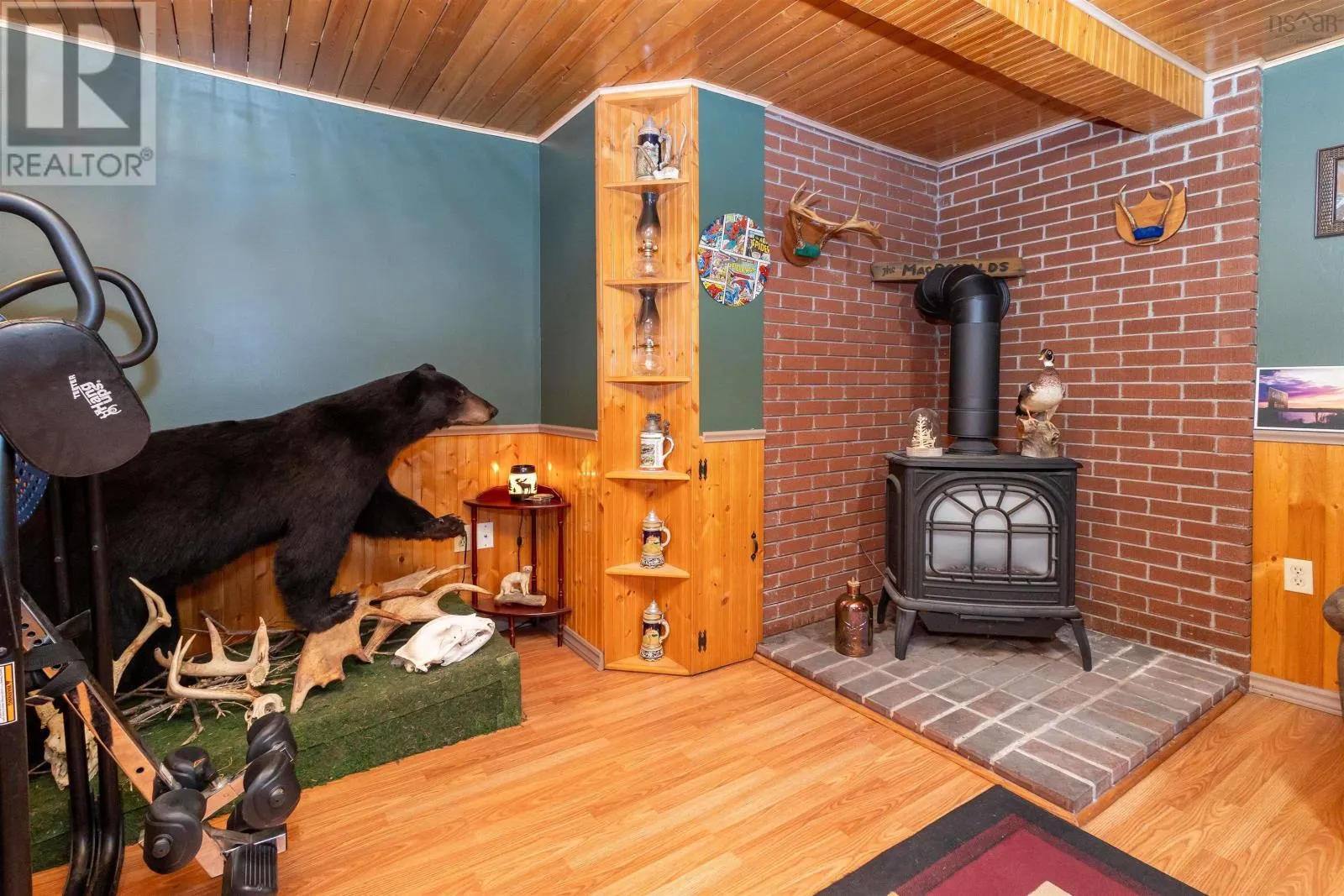 3381 Long Island Road