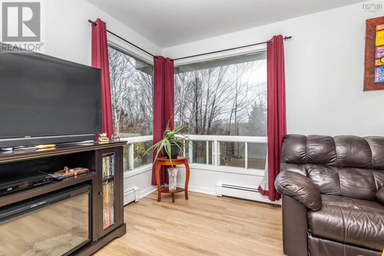 3381 Long Island Road