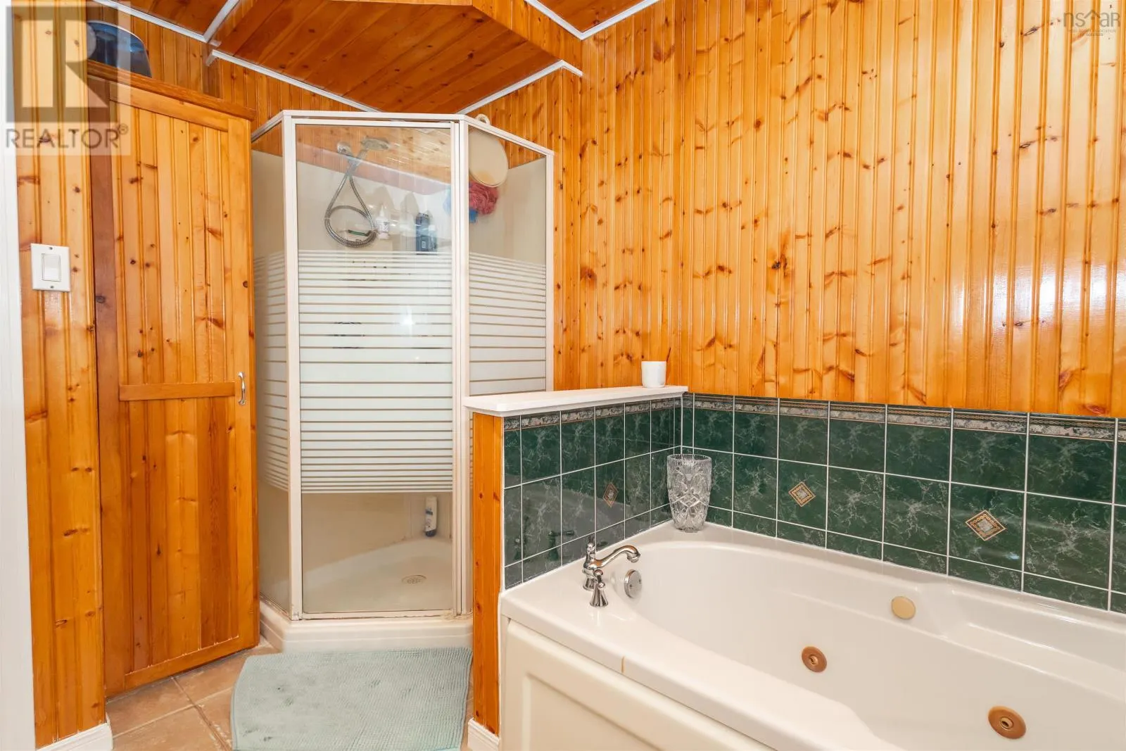 3381 Long Island Road