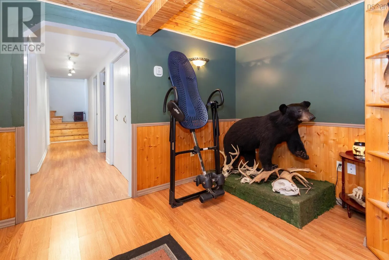 3381 Long Island Road