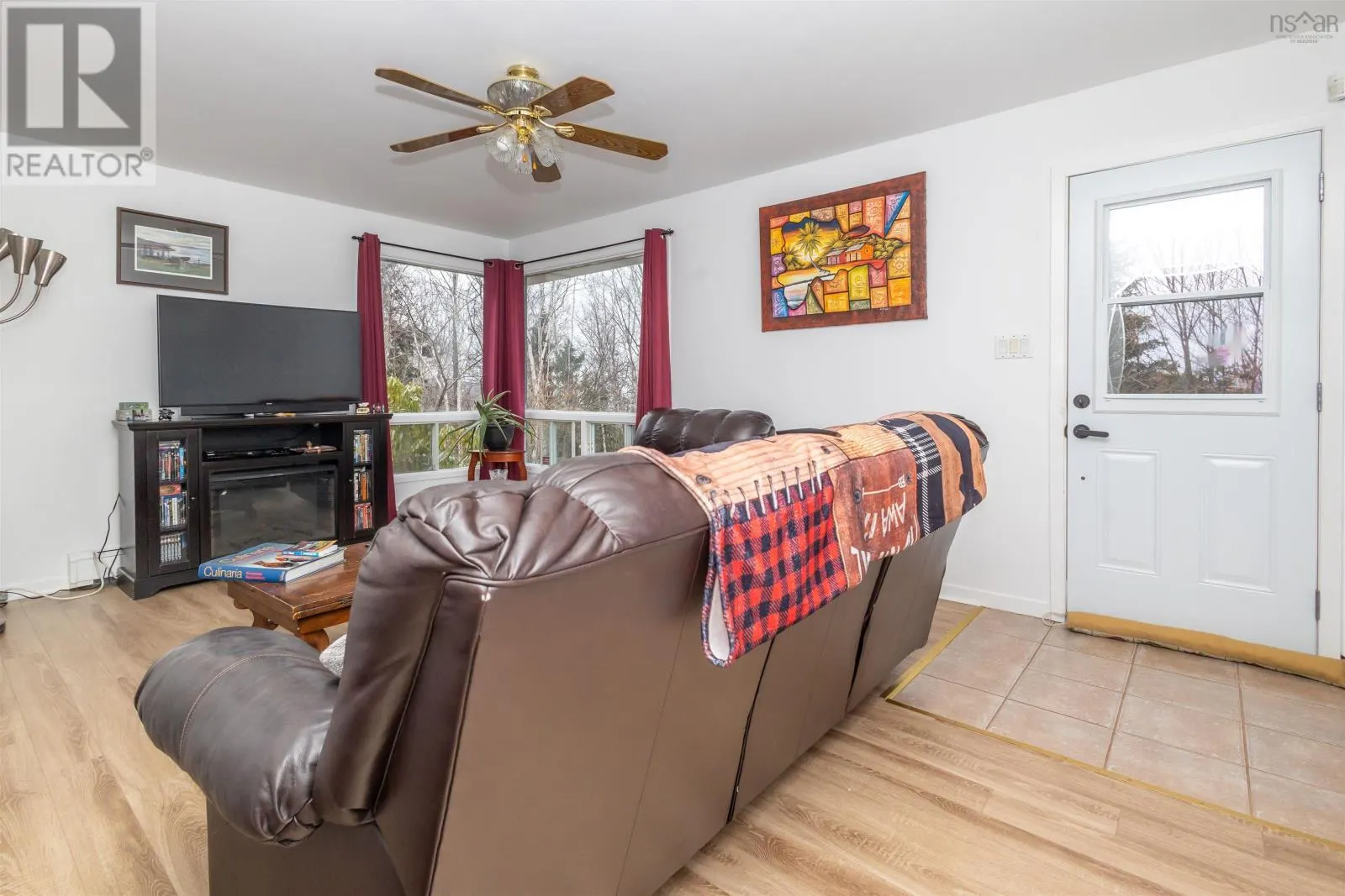 3381 Long Island Road