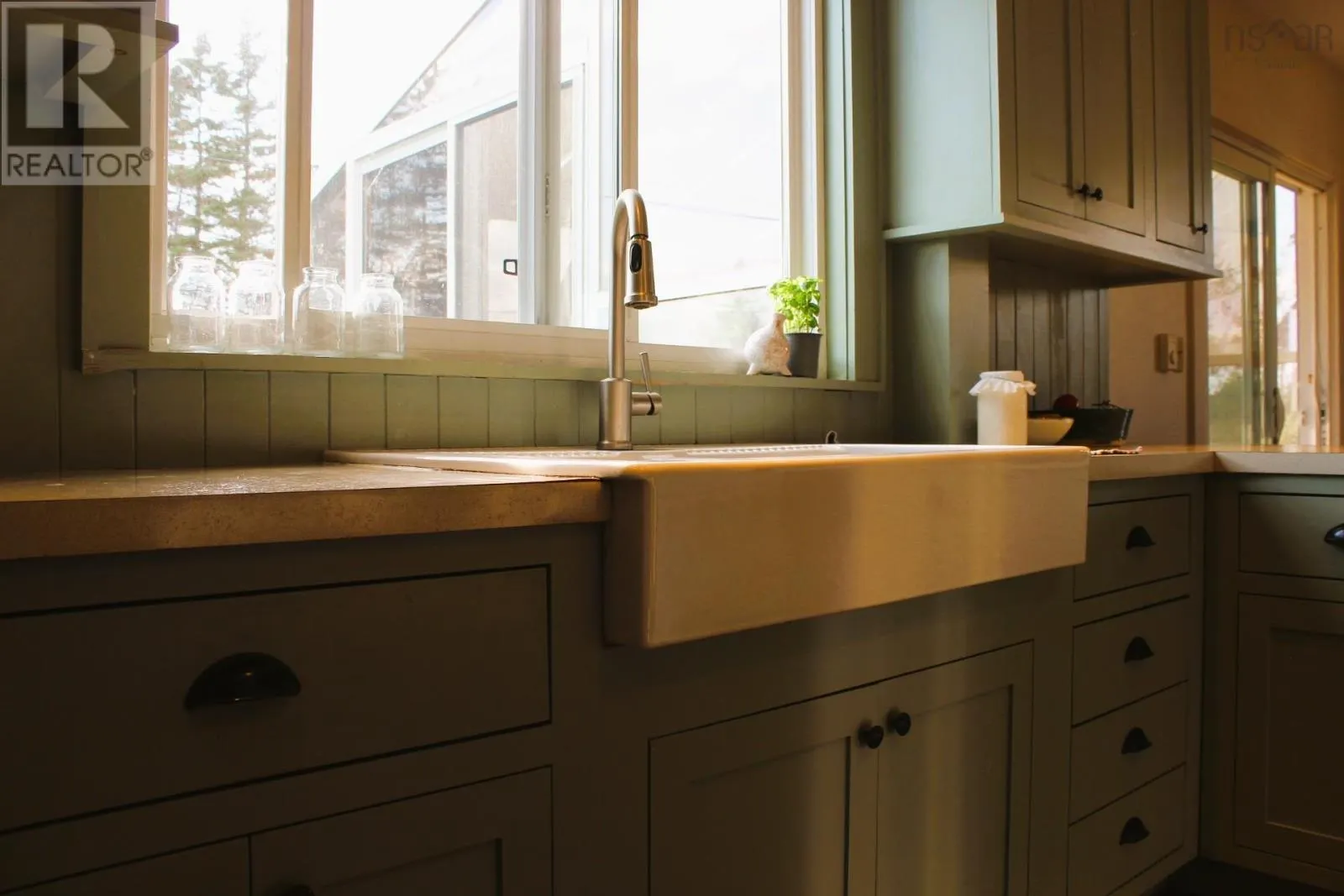 3 Flower Garden Lane