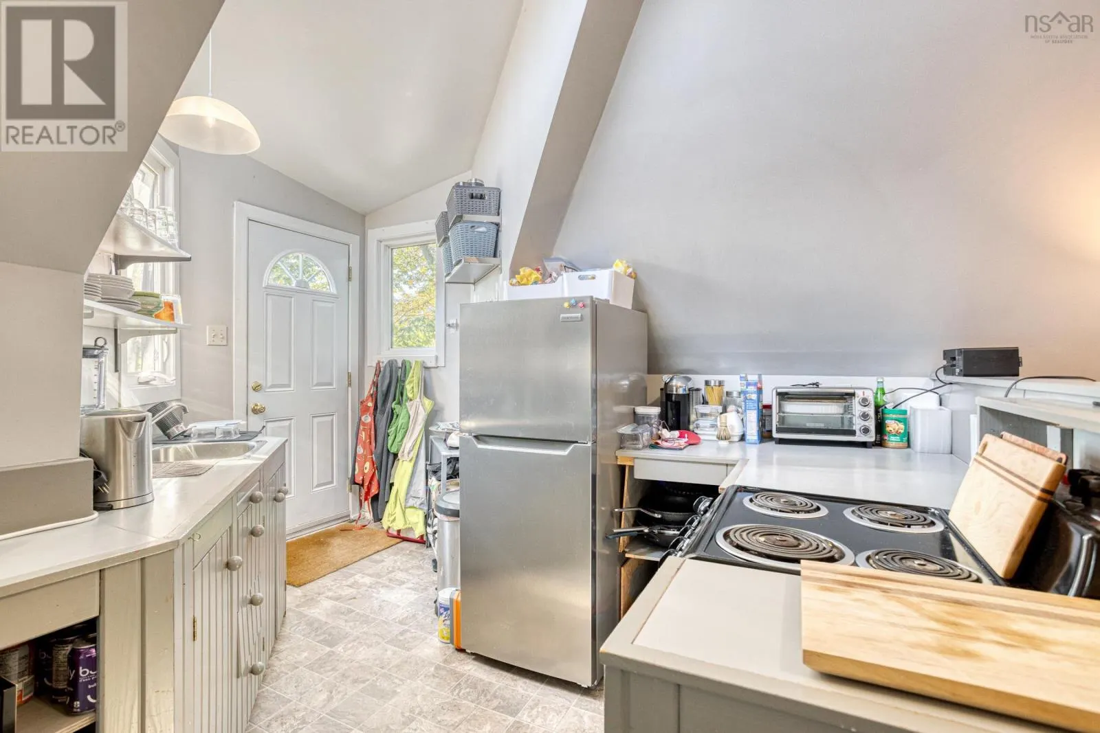 5554- 5556 Atlantic Street