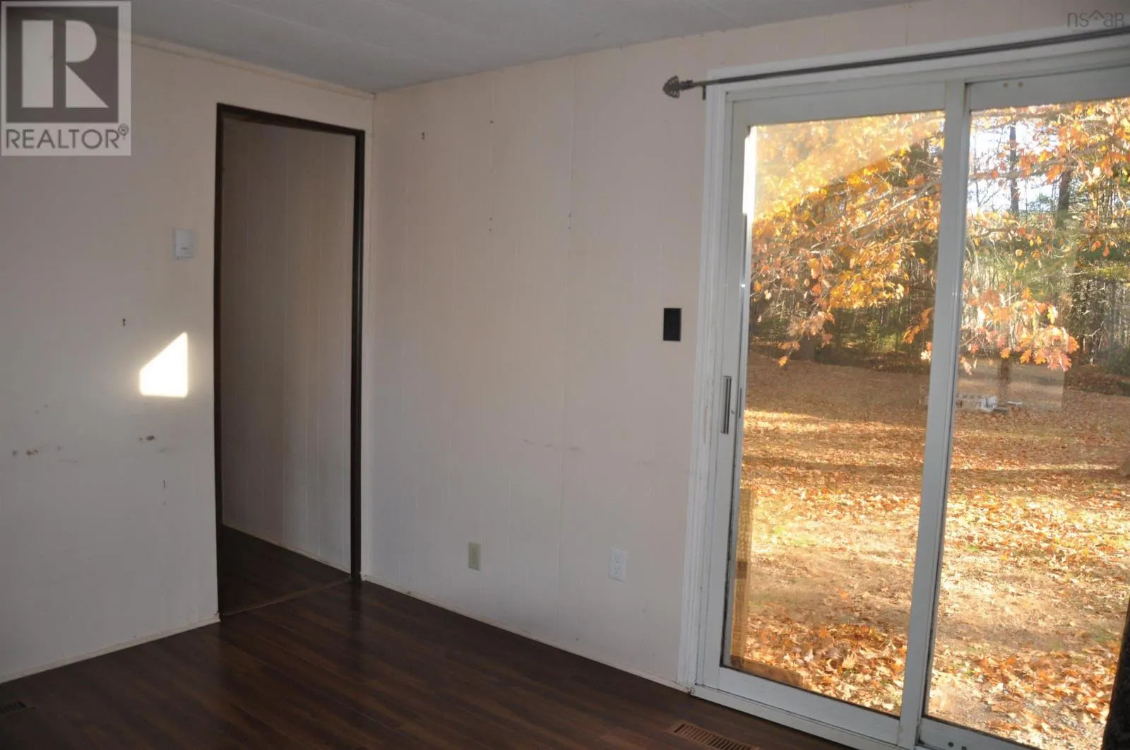 506 Bluenose Avenue S