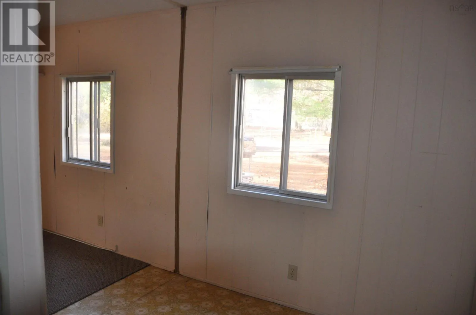 506 Bluenose Avenue S