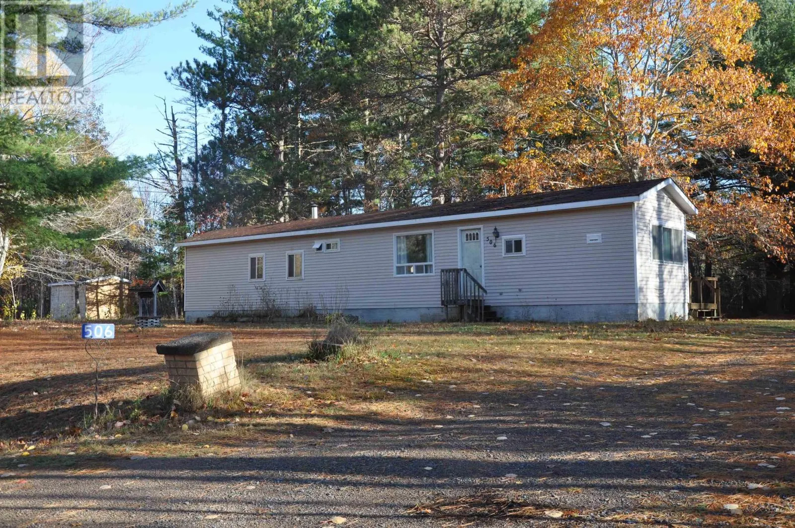 506 Bluenose Avenue S